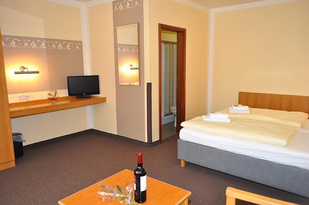 Gaestehaus Lietzow & Stoertebeker Camp Zewnętrze zdjęcie